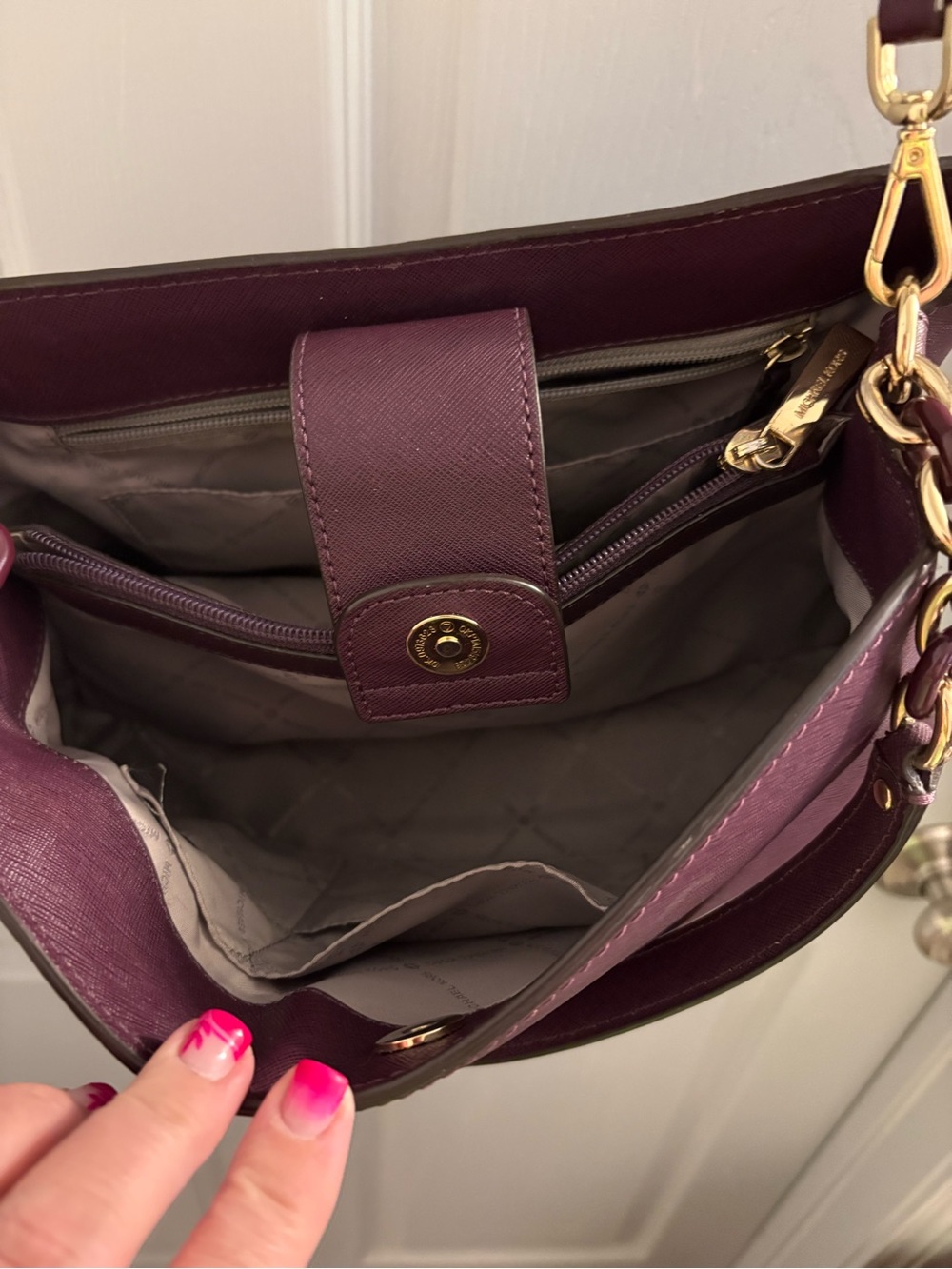 Michael Kors Plum Saffiano Shoulder Tote with wallet - Picture 5 of 7